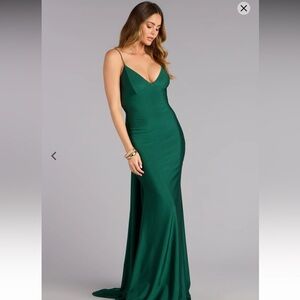 Elegant Green Evening Gown